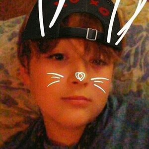 Meet your Posher, Levi